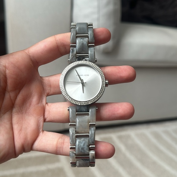 Michael Kors Women’s Watch - Grey Tortoise Shell - Picture 11 of 12